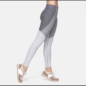 Outdoor Voices tri color leggings